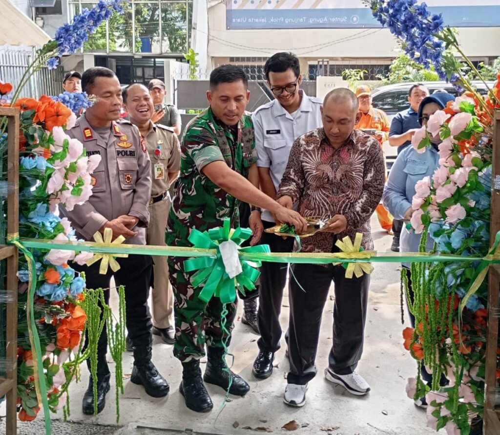 Fokus pada pembangunan fisik, pertanahan, dan perumahan.