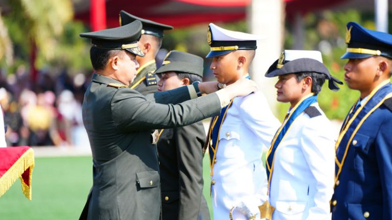 Panglima TNI Lantik 734 Perwira Prajurit Karier TNI TA 2026 Hari Ini