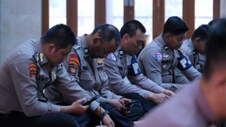 Perkuat Integritas dan Profesionalisme, Polda Banten Gelar Pembinaan Rohani Personel Hari Ini
